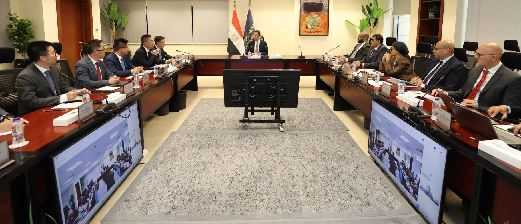 وزير الاتصالات