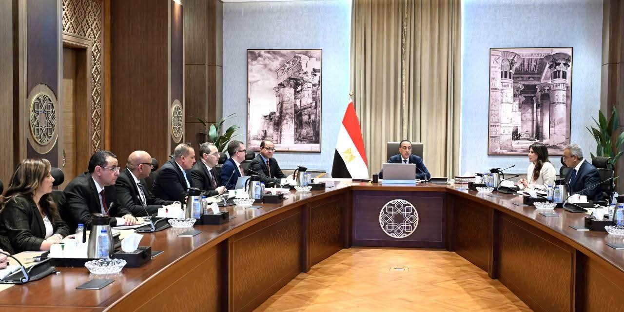 مدبولي يناقش الأداء المالي لـ"المجتمعات العمرانية" وخططها الاستثمارية