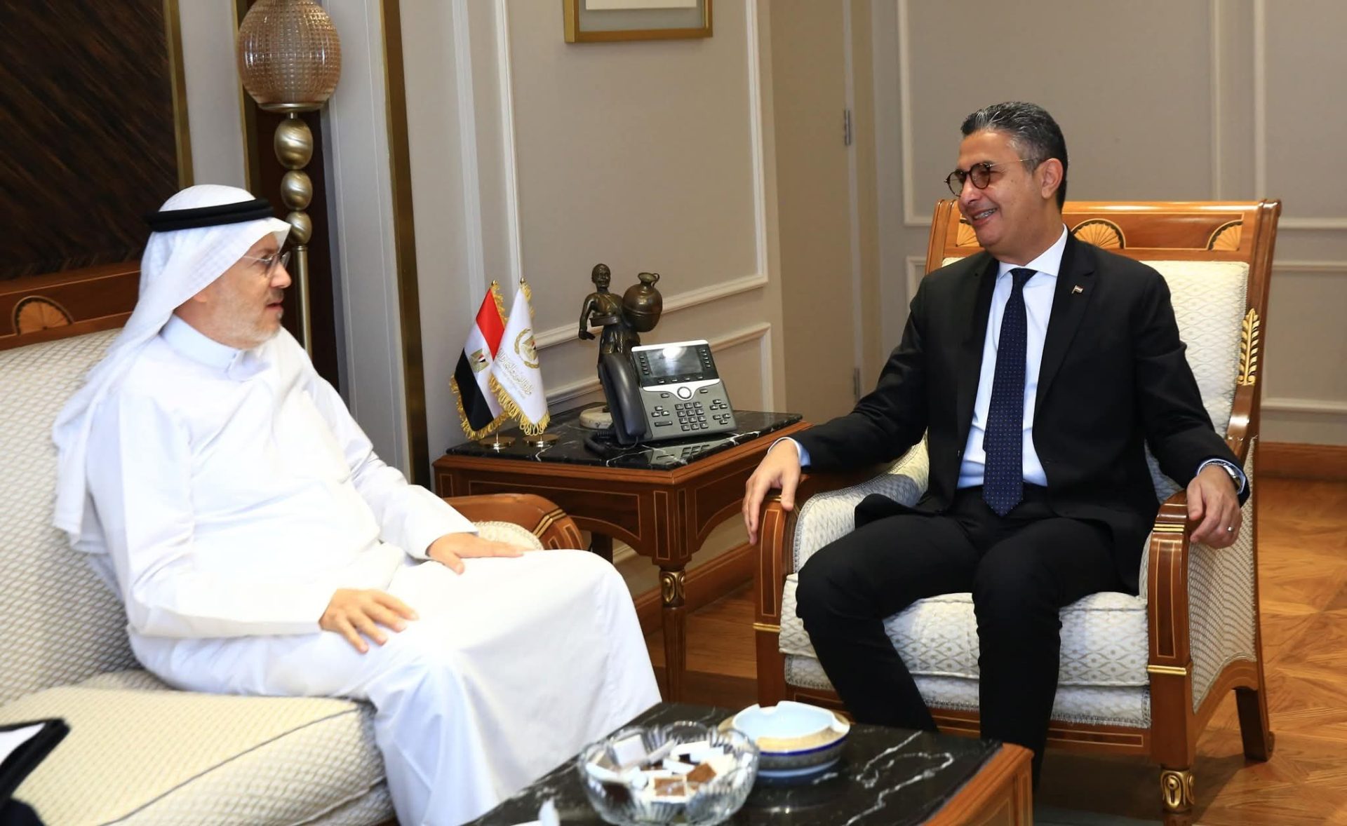 وزير التموين يبحث تعزيز التعاون لدعم الأمن الغذائي وتمويل التجارة