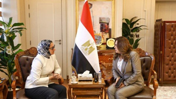 وزيرة التنمية المحلية والبيئة