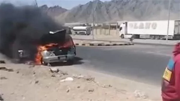حريق سيارة بالبحر الأحمر