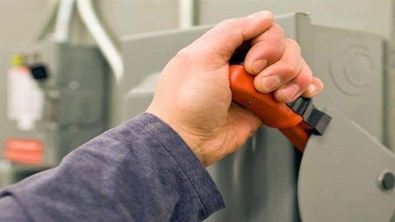 إنقطاع التيار الكهربائي