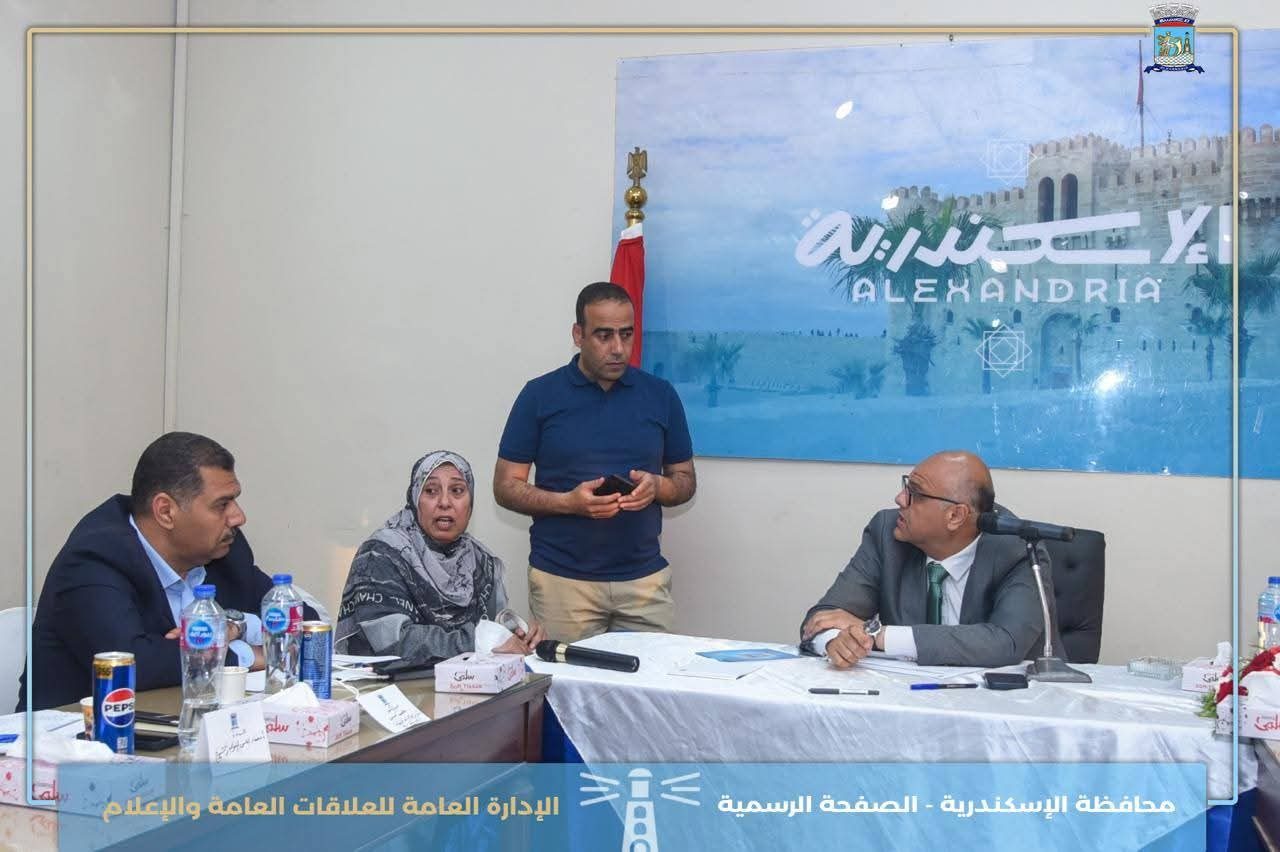 محافظ الإسكندرية يبحث 40شكوي للمواطنين