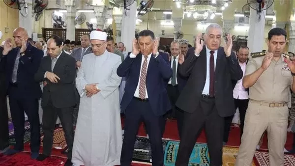 محتفظ القليوبية يؤدي صلاة عيد الأضحى المبارك