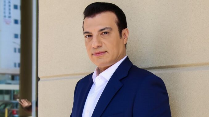 النجم إيهاب توفيق