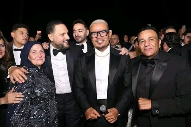 عمرو دياب وراغب علامة يحييان حفل زفاف ابنة شقيق عماد زيادة.. شاهد