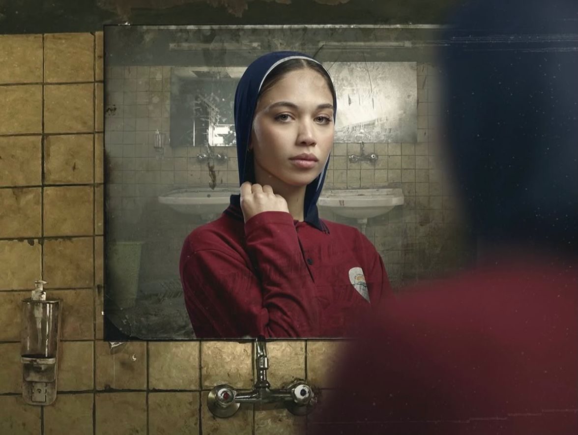 چيدا منصور تواجه أزمات المراهقة في مسلسل Underage