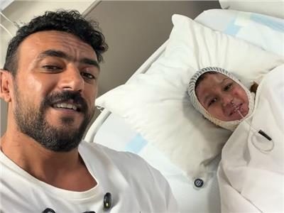 أحمد العوضي والطفل يوسف