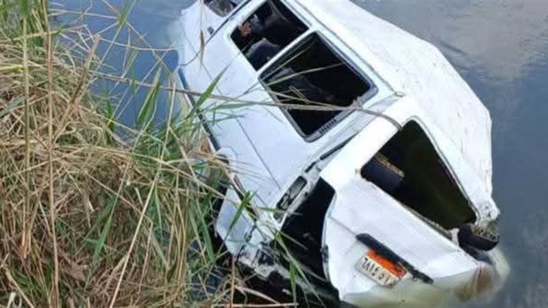 حادث انقلاب سيارة ميكروباص بترعة كوم اللوفي