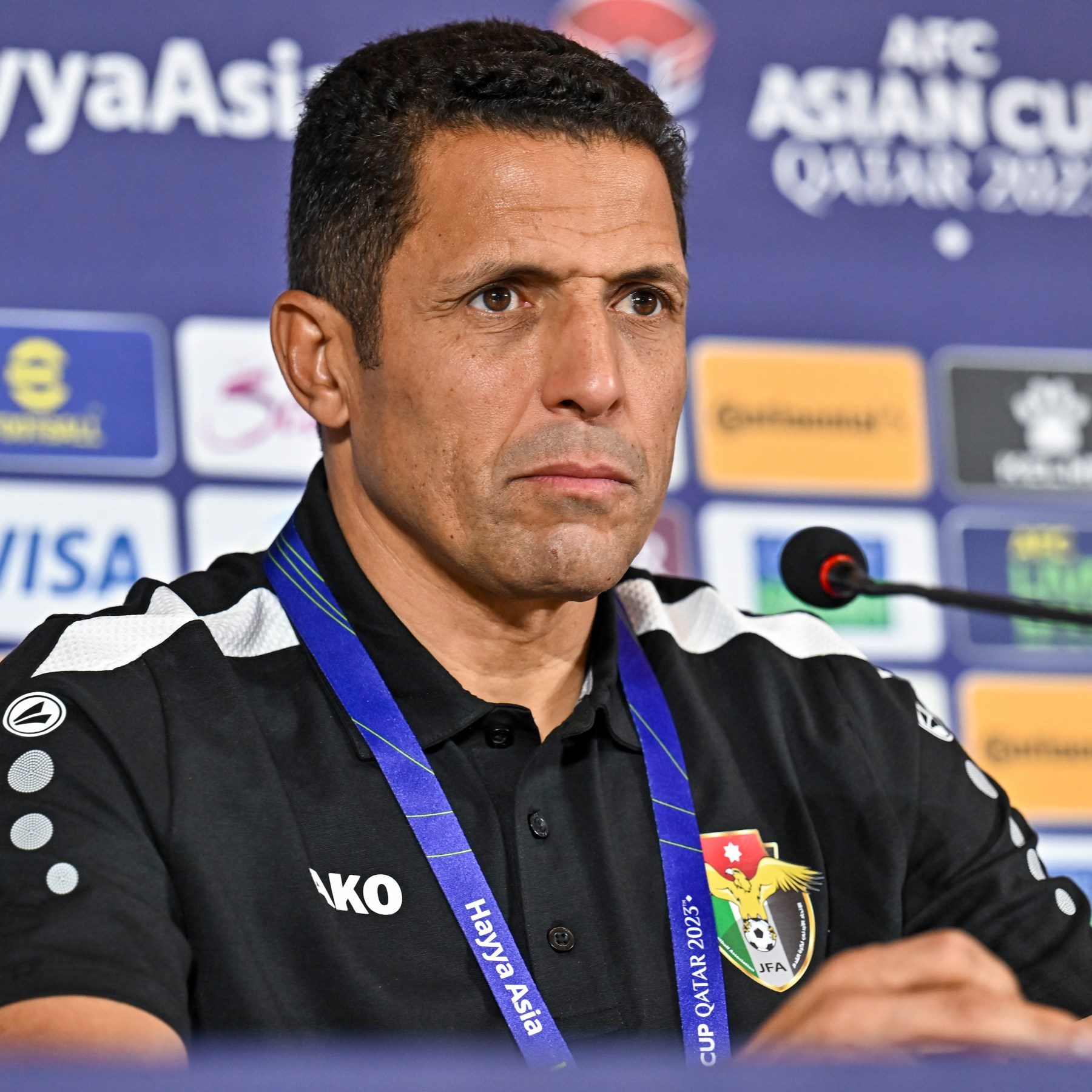 الأهلي يحدد موعد تقديم عموتة رسمياً.. ويرفض ضم مدافع أجنبي