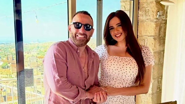 ياسمين عبد العزيز تشوق جمهورها لفيلم خلي بالك من نفسك