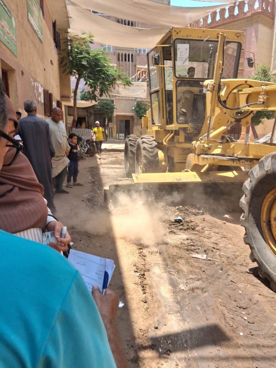 رفع 180 طن مخلفات وزراعة 50 شجرة.مبادرة ميدانية لتحسين الخدمات بإحدى قرى المنوفية