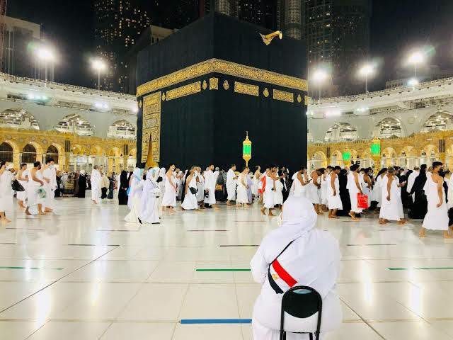 وزير السياحة يعتمد ضوابط عمرة 1448