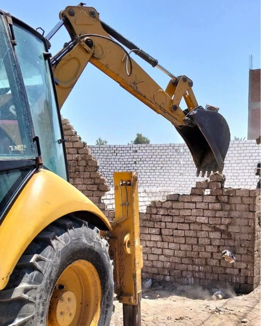 إزالة التعديات على الأراضي الزراعية