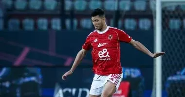 الأهلي يستمر في تسويق أشرف داري.. ويسعى لحسم صفقات الصيف قبل معسكر إسبانيا