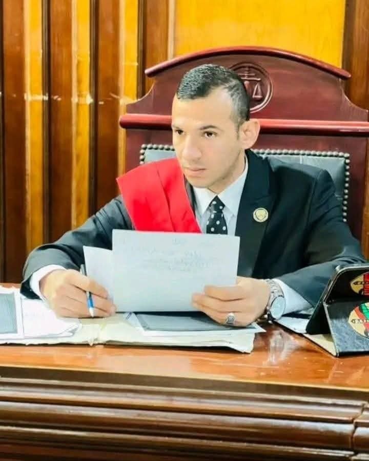 القاضي المزيف