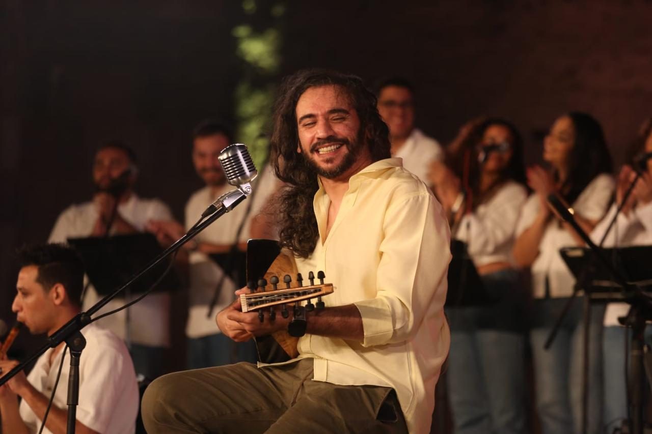 على مسرح المحكى.. سعد العود يعزف روائع الألحان ويحيي ذكرى هاني شاكر وهاني شنودة