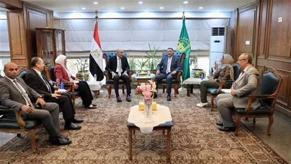 اللقاء