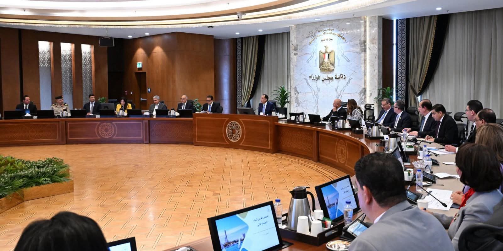 مدبولي يتابع خطة مصر لإدارة الموارد المائية