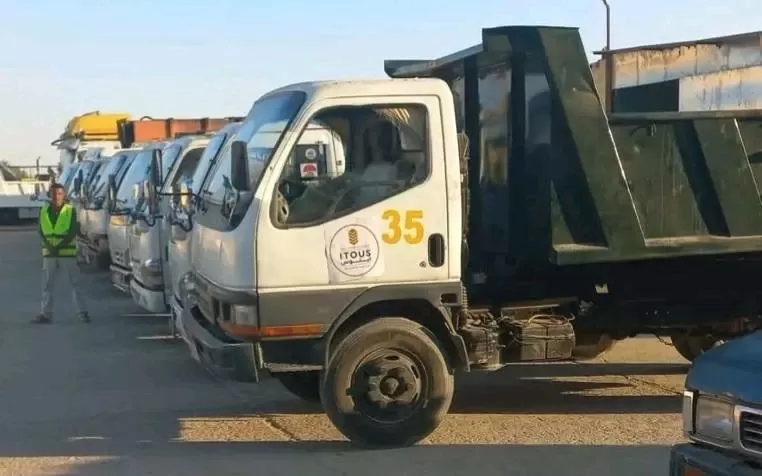 خطة تشغيل متكاملة لرفع كفاءة جمع المخلفات بقطاعات وسط العريش
