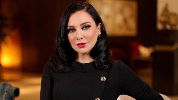 سلاف فواخرجي تعلن عن عرض أرض الملائكة في مهرجاني السليمانية وقازان