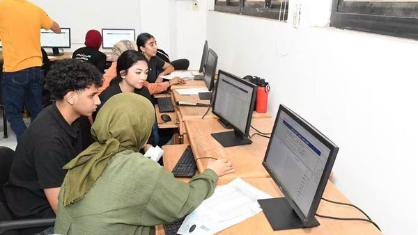فرصتك الأخيرة.. غلق باب تسجيل الرغبات لطلاب المرحلة الثالثة السابعة مساءً