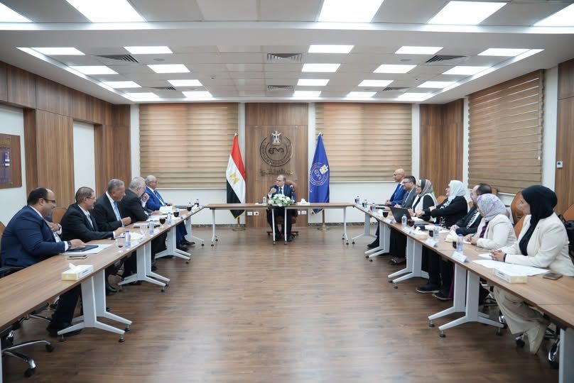 رئيس هيئة الدواء يبحث مع ممثلي غرفة صناعة الدواء تعزيز الشراكة ودعم تنافسية الصناعة الوطنية