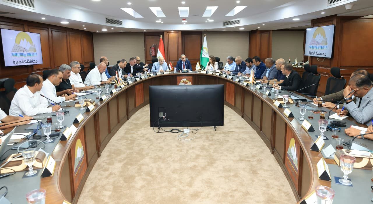 محافظ الجيزة يكلف رؤساء المدن بتحديد النقاط الممكن استهدافها للتشجير ضمن مبادرة «١٠٠ مليون شجرة»