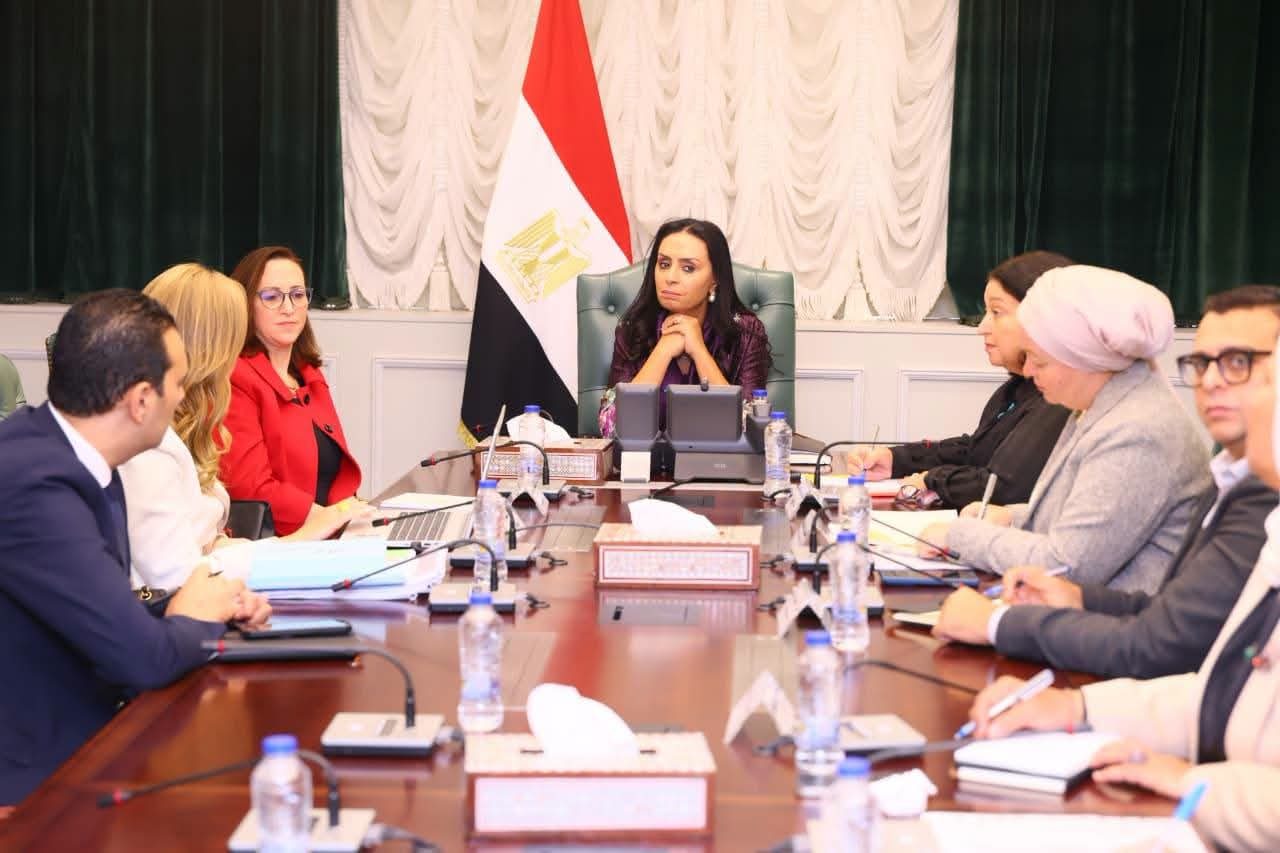 خلال الاجتماع