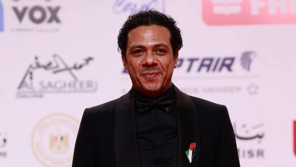 حمزة العيلي يجسد شخصية الدكتور مصطفى محمود ويؤكد: "تحدٍّ كبير وتركيزي الكامل مع الشخصية"