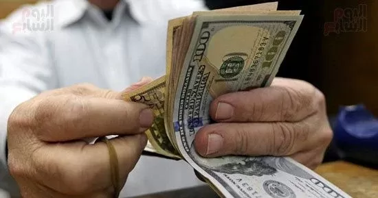استقرار سعر الدولار مقابل الجنيه المصري في البنوك خلال العطلة الأسبوعية