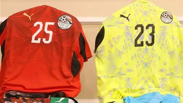 منتخب مصر بالزي الأحمر أمام تونس في تصفيات أمم إفريقيا للشباب