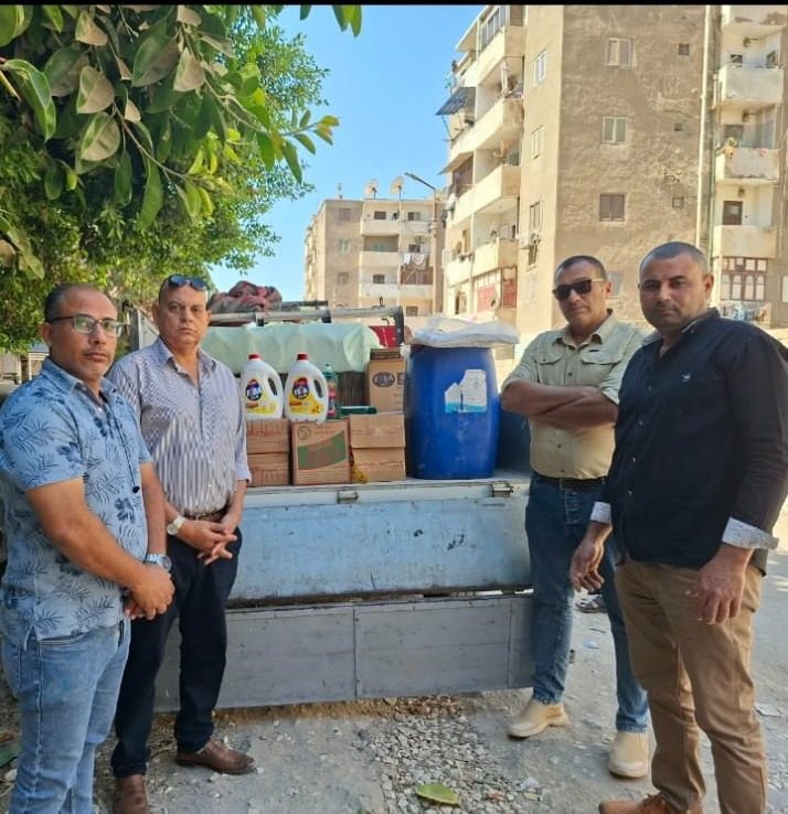 ضبط مصنع منظفات مقلدة ونصف طن دقيق مدعم في حملة بالفيوم