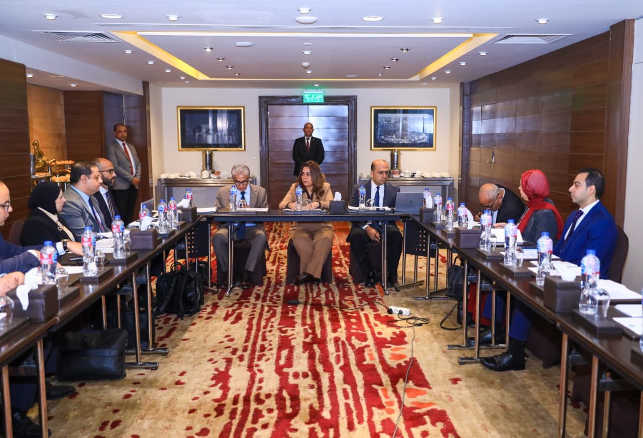 منال عوض: القطاع الخاص والشباب شريكان أساسيان في نجاح منظومة المسؤولية الممتدة للمنتج