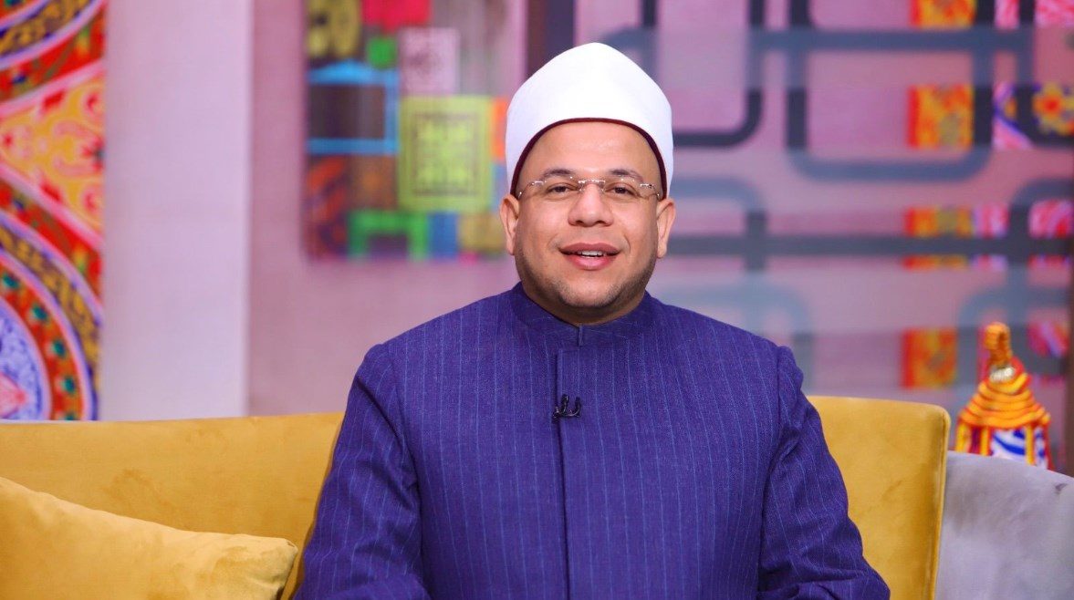 أسامة قابيل يوضح معنى اسمي الله "الخافض والرافع": ما نراه خفضًا قد يكون طريقًا للرفع