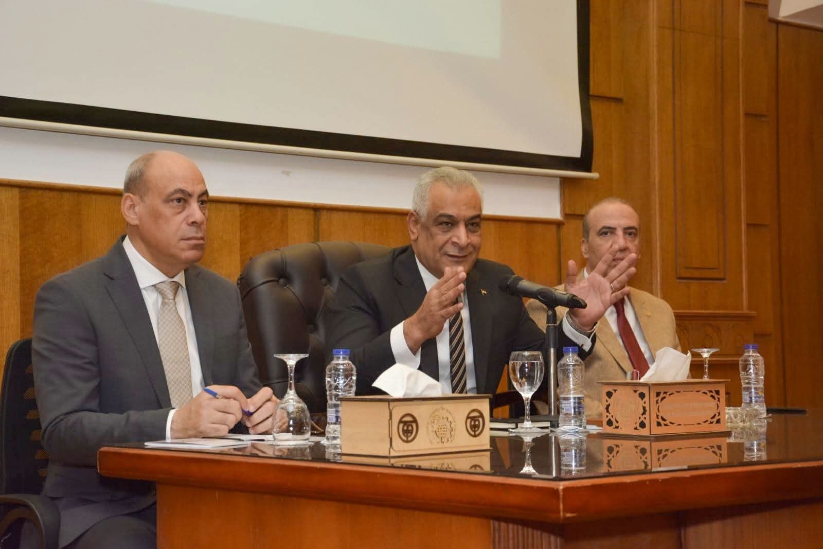 وزير الإنتاج الحربي: ملتزمون بتوطين التكنولوجيات الحديثة وتخطيط الإنتاج بوصلتنا لمنافسة الشركات العالمية