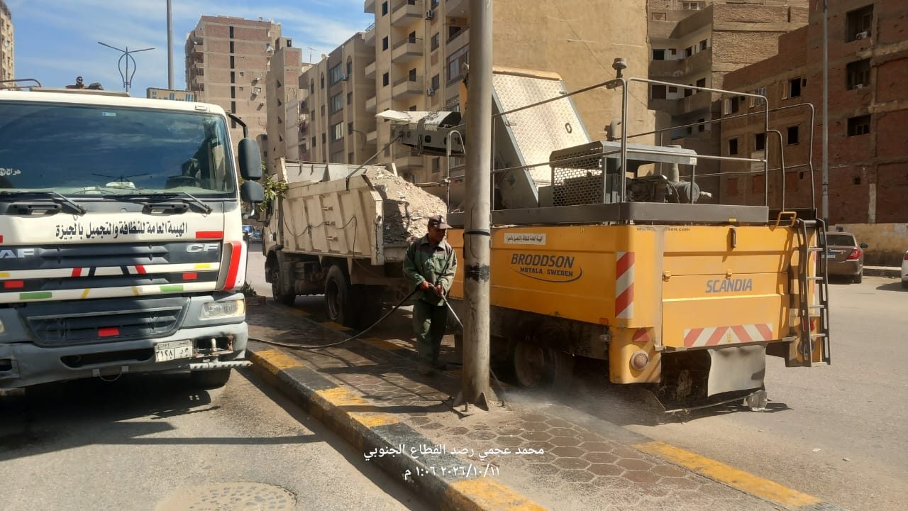حملات مكثفة لرفع كفاءة النظافة بنطاق حي الطالبية |صور
