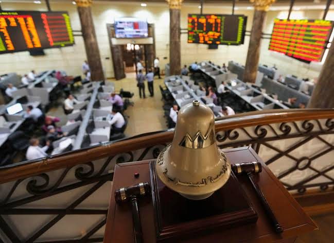 خبير مالي: 80% من سيولة المستثمرين تتجه للأذونات والسندات انتظاراً لحسم الفائدة والتضخم