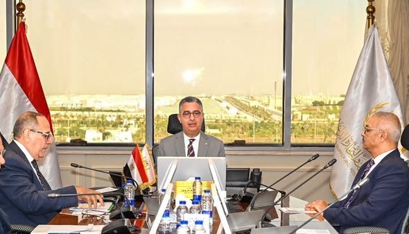 وزير التموين يبحث مع شركة «أدفانسز تليكوم – Advances Telecom» تطوير منصة رقمية وطنية لمشروع «كاري أون»