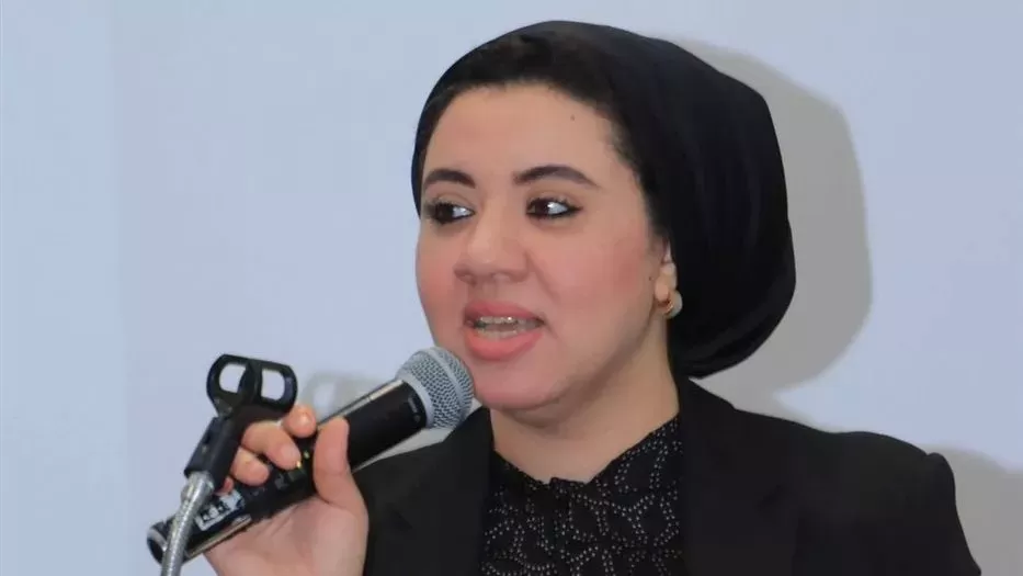 النائبة أميرة صابر