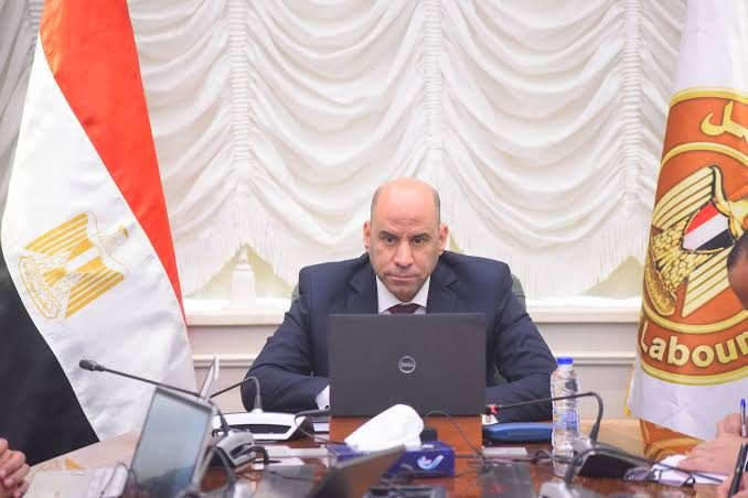 وزير العمل